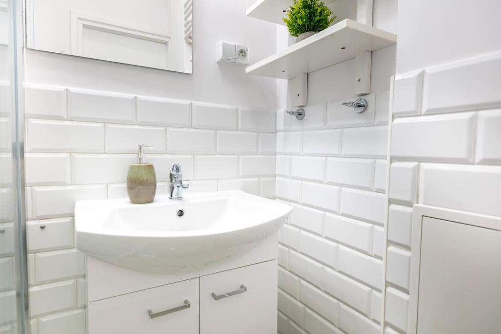 Апартаменты Sielecka 52 - 4Os Apartament Варшава Экстерьер фото